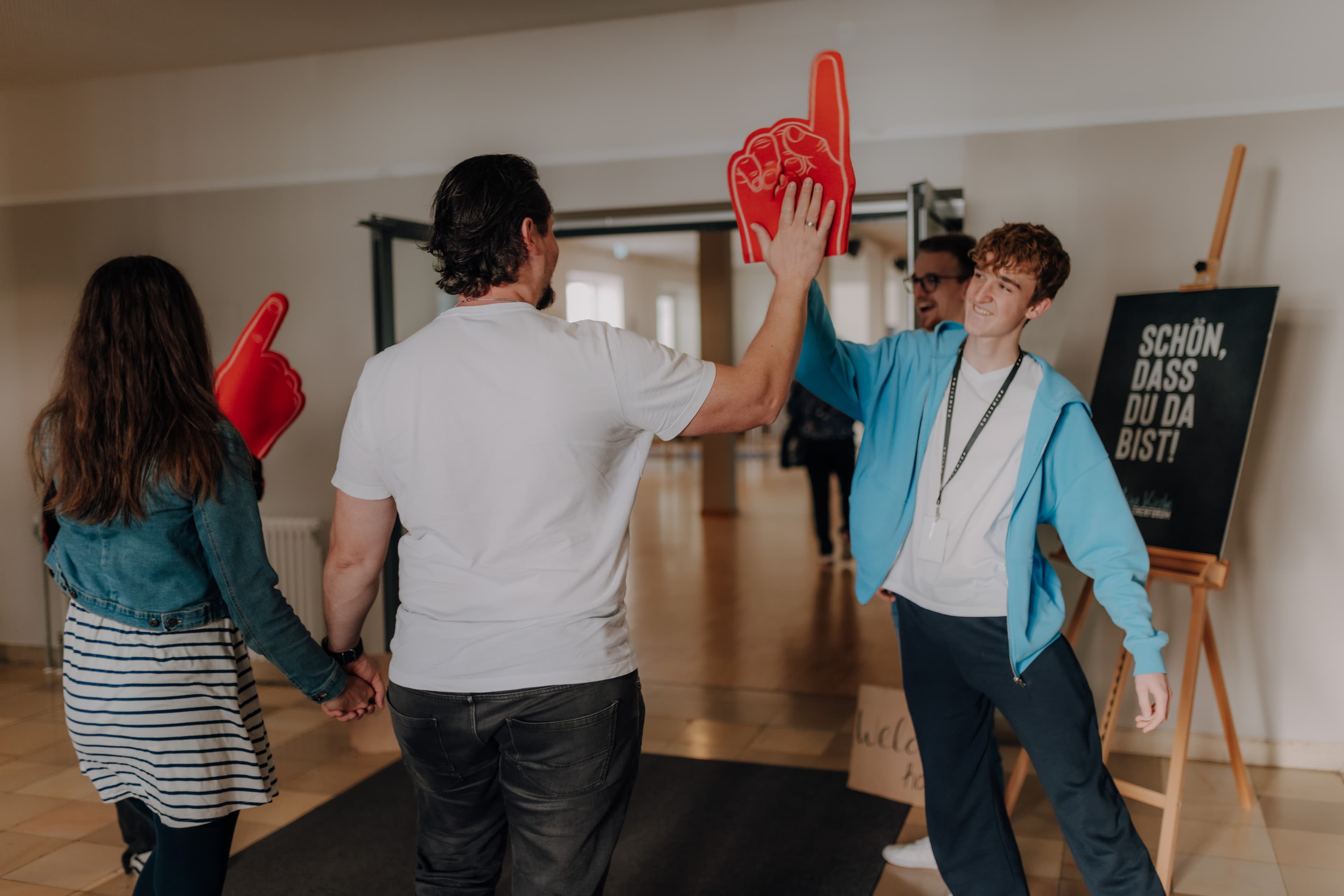 Dein Geben hilft, Gottes Reich in Heilbronn zu bauen. Ermögliche Gemeindearbeit, Jugendarbeit und soziale Projekte, indem du in die Vision der GEC investierst.