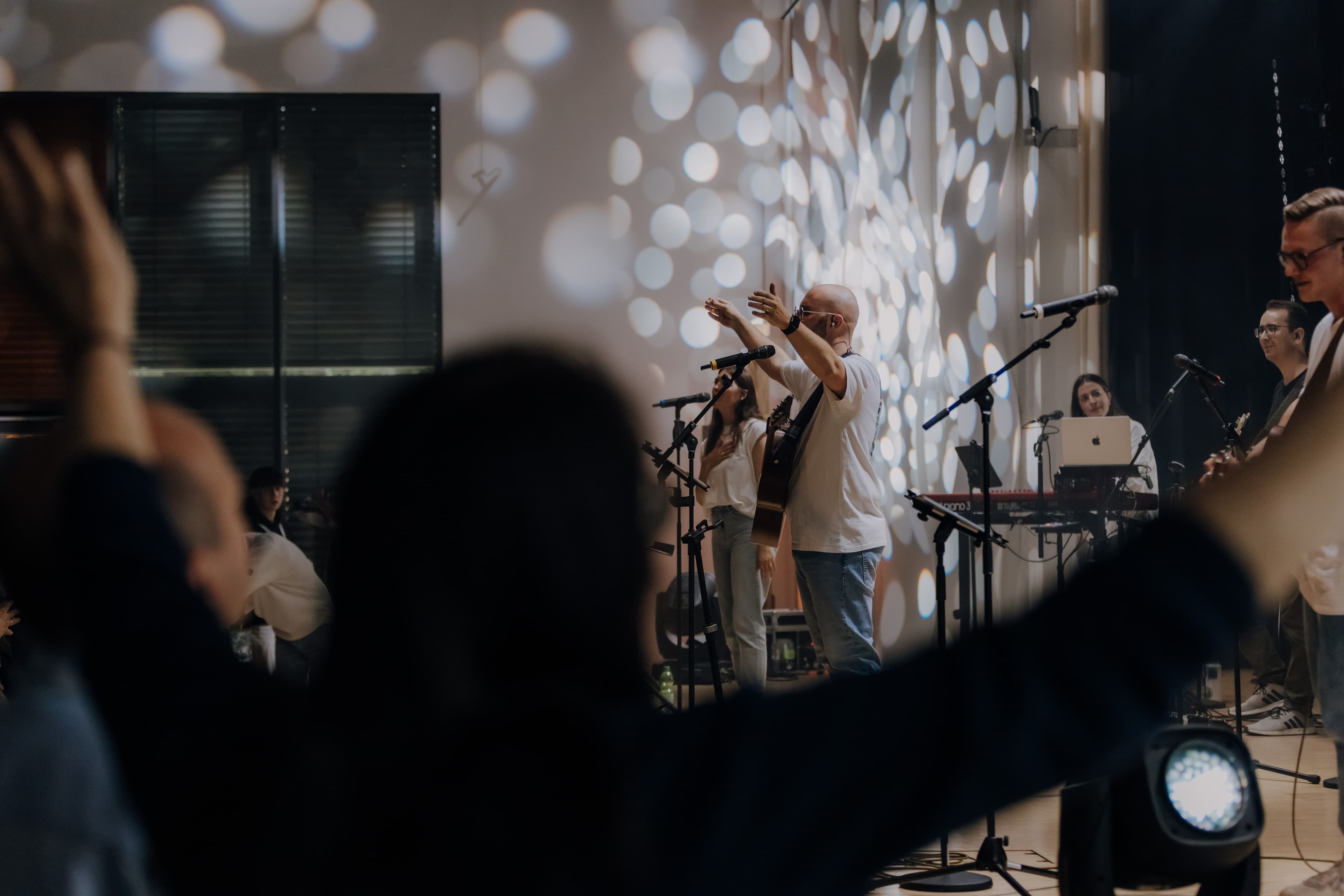 Freikirche GEC Heilbronn – Willkommen zum Gottesdienst im Silcherforum.